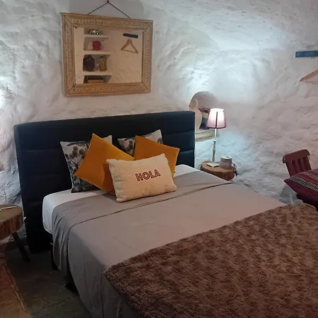 Cueva La Ermita *